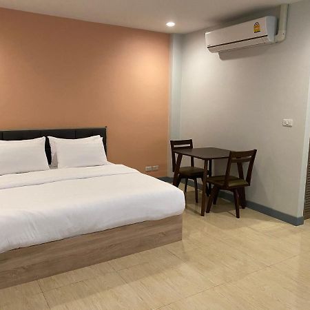 Zleep D Hotel Udon Thani Exterior photo